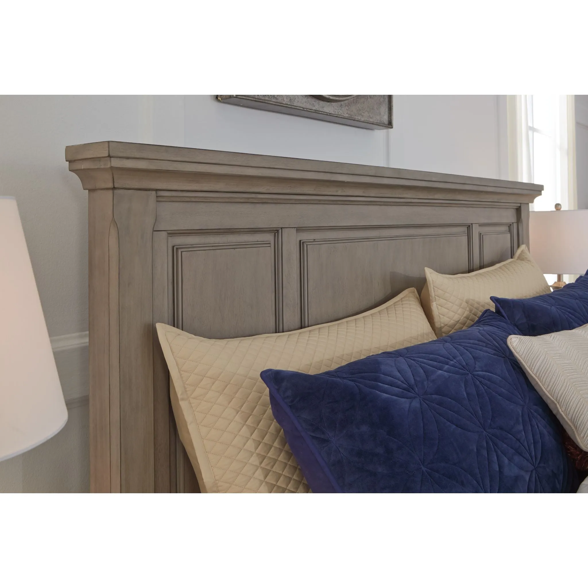 Lettner King Sleigh Bed - Light Gray